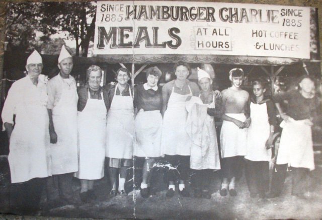 Hamburgerul, chifteaua americana cu nume nemtesc