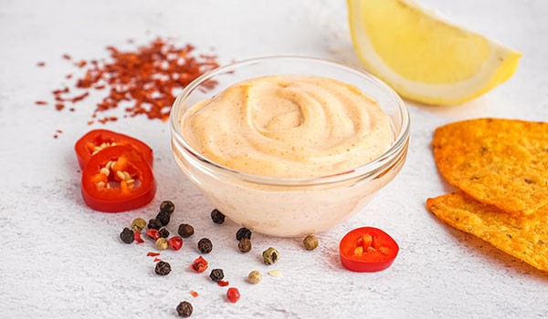 Cum îngroși sosurile: metode tradiționale și moderne