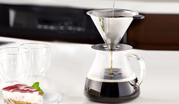 Ghidul cafetierelor: Cum alegi modelul perfect și tehnica de preparare pentru o cafea bogată