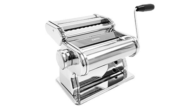 Merită să investești într-o mașină de făcut tăiței (paste) electrică